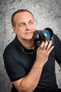 Krzysztof Rafał Siekielski-krisfoto-fotografika-fotograf-warszawa-moje zdjęcie-twarz